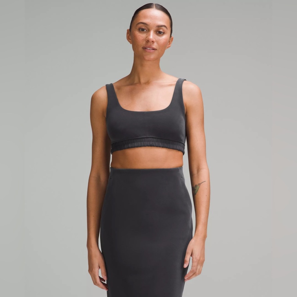🐈‍⬛ NWT Lululemon softstreme scoop-neck bra